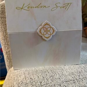 Kendra Scott White Box with Gold Emblem